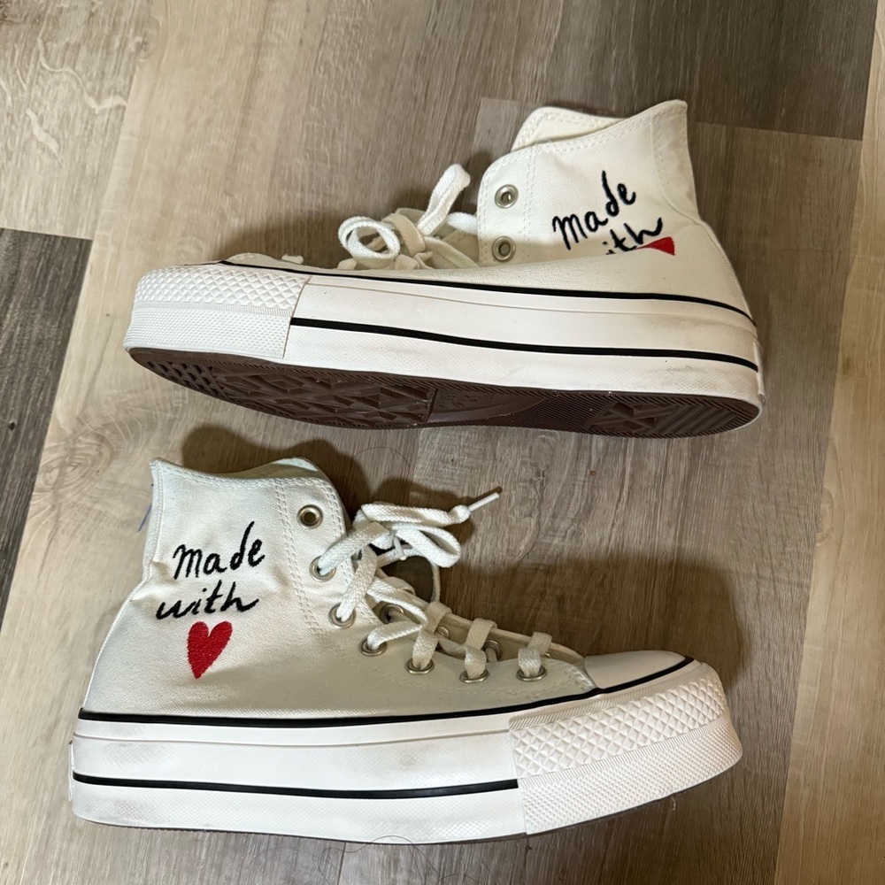 Converse Chuck Taylor All Star Platform “Made With Love” Women’s Size 7 - Picture 5 of 10